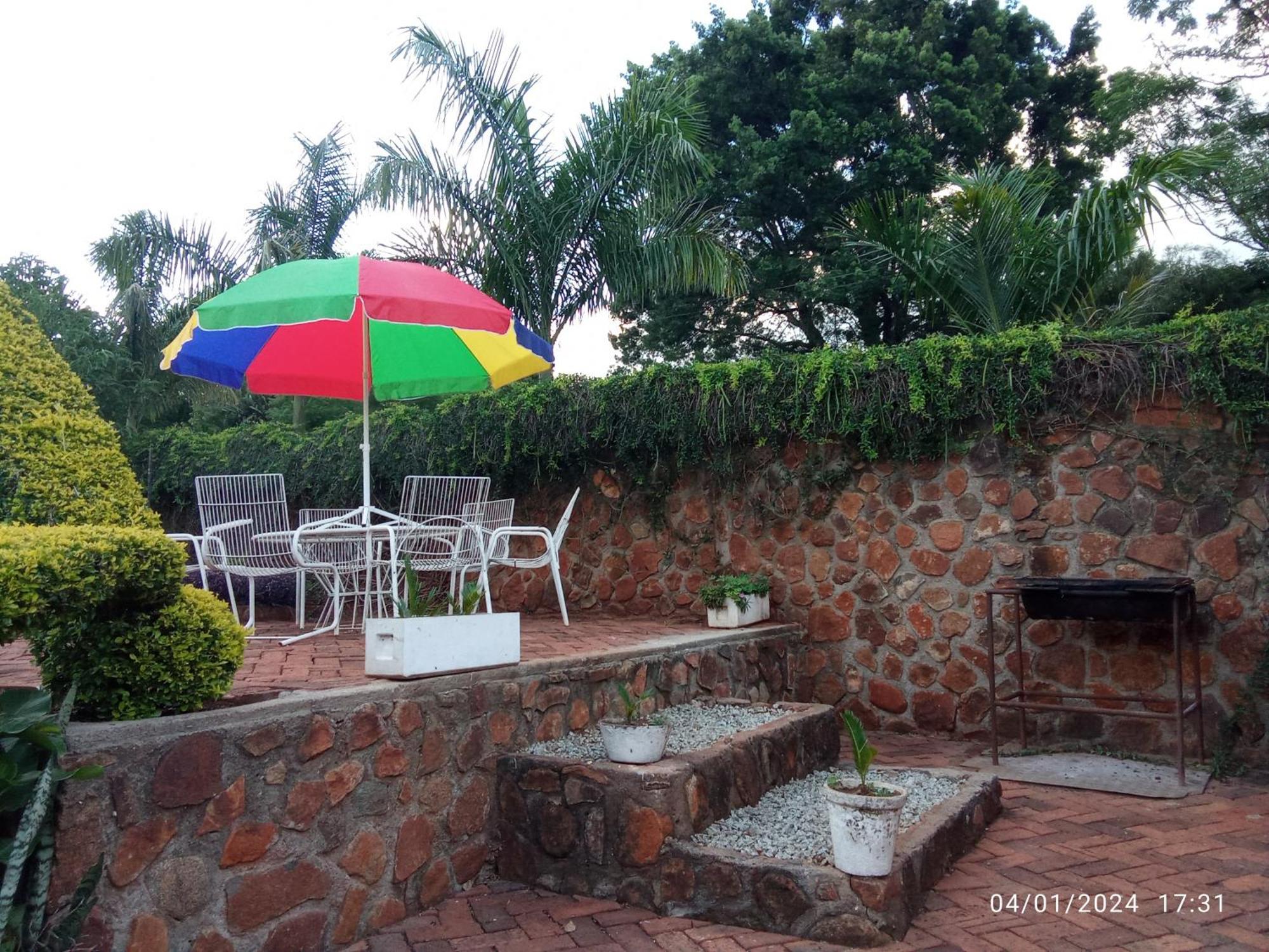 Paterrace Guest Lodge ฮาราเร ห้อง รูปภาพ